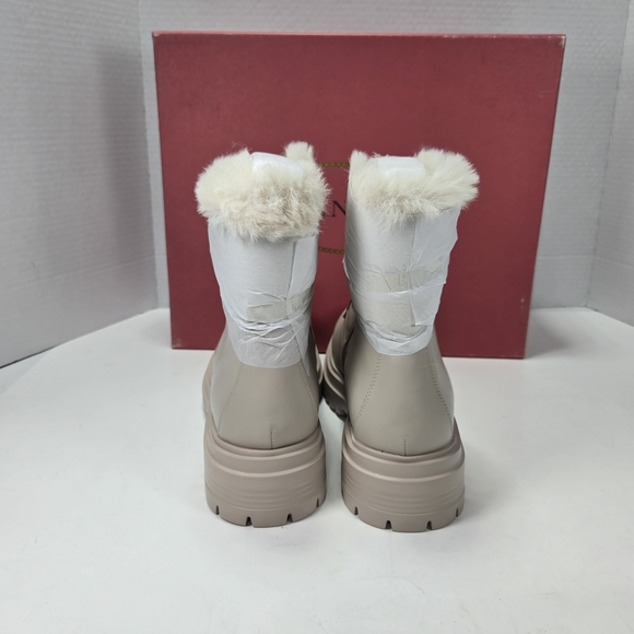 Vaneli Women's Soft Beige Leather Faux Fur Ankle Bootie Boots Size 9 - Picture 3 of 16